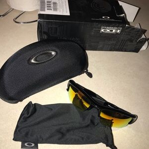 Men’s Oakley sunglasses